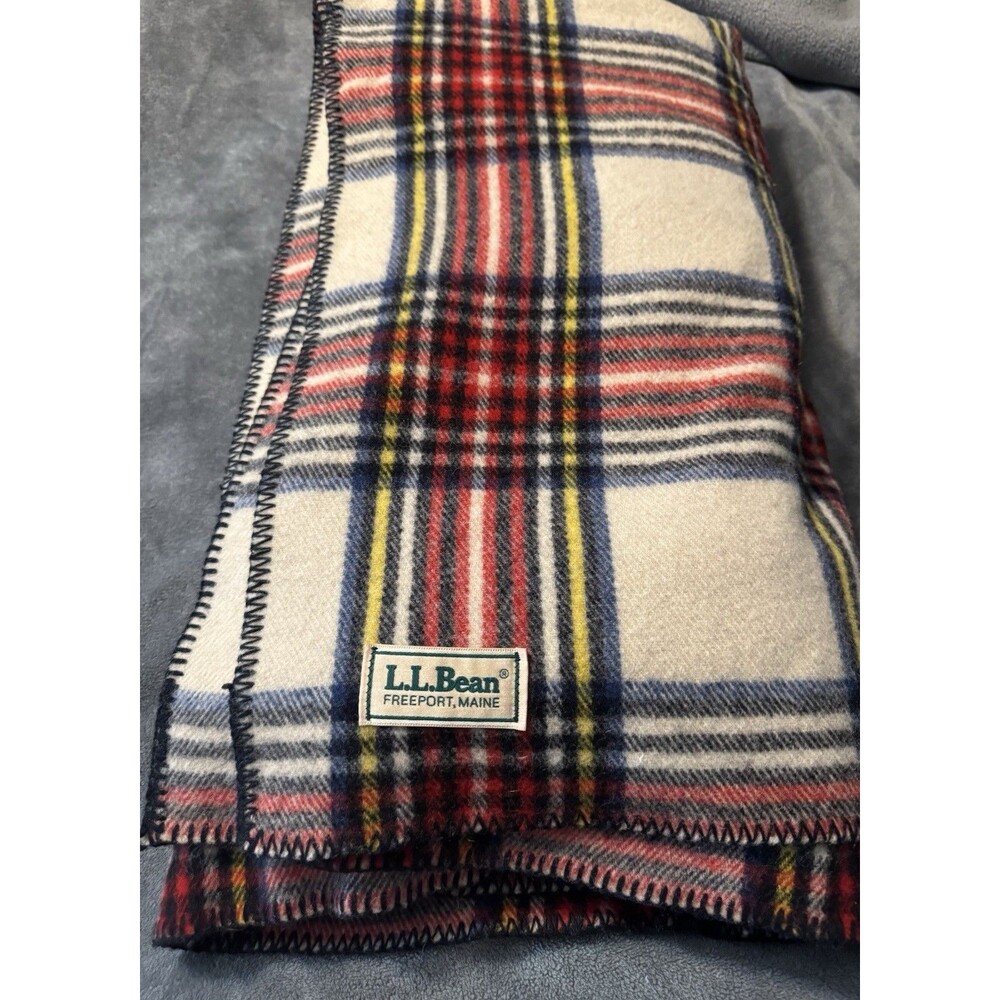 L.L. Bean Freeport Maine wool red  black plaid California King Camp blanket